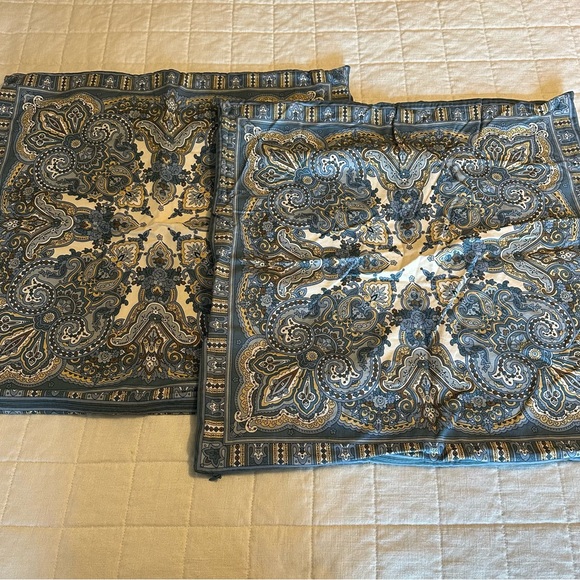 Pottery Barn Mansfield Blue Paisely Square Pillow Covers - Picture 15 of 15